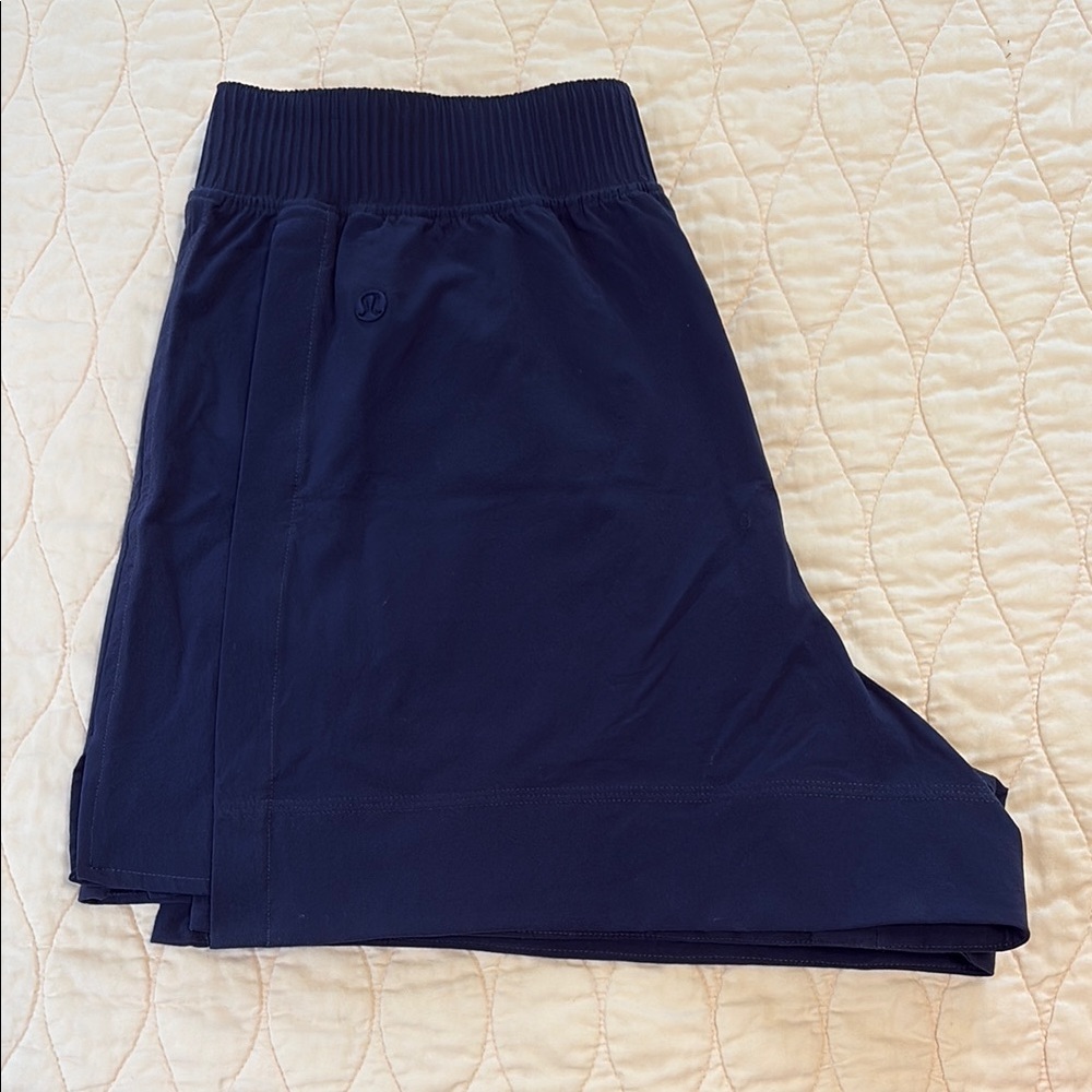 Lululemon Stretch Woven Relaxed-Fit High-Rise Short 4" Night Sea